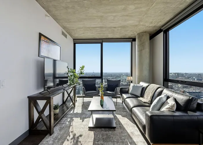 2br Designer Loft Modern Luxe In Center Chicago