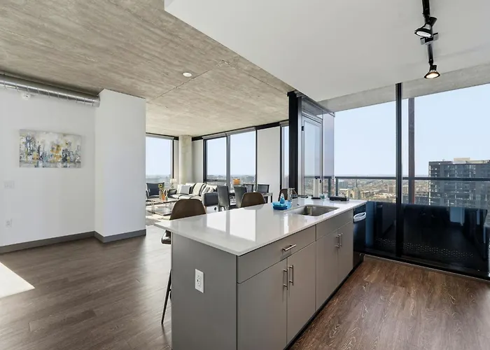2br Designer Loft Modern Luxe In Center * Chicago