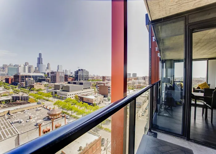2br Designer Loft Modern Luxe In Center