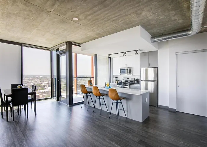 2br Designer Loft Modern Luxe In Center *
