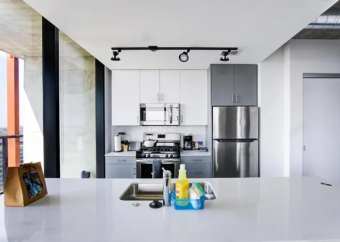 Appartamento 2br Designer Loft Modern Luxe In Center