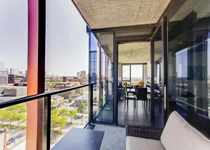 2br Designer Loft Modern Luxe In Center *
